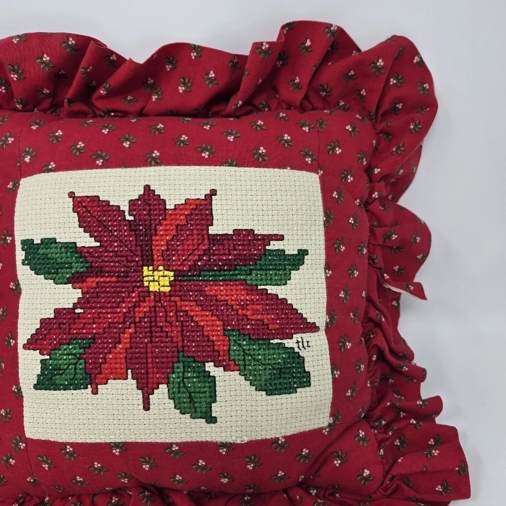 VINTAGE HANDMADE NEEDLE WORK EMROIDERY CHRISTMAS THROW PILLOW POINSETTIA RED